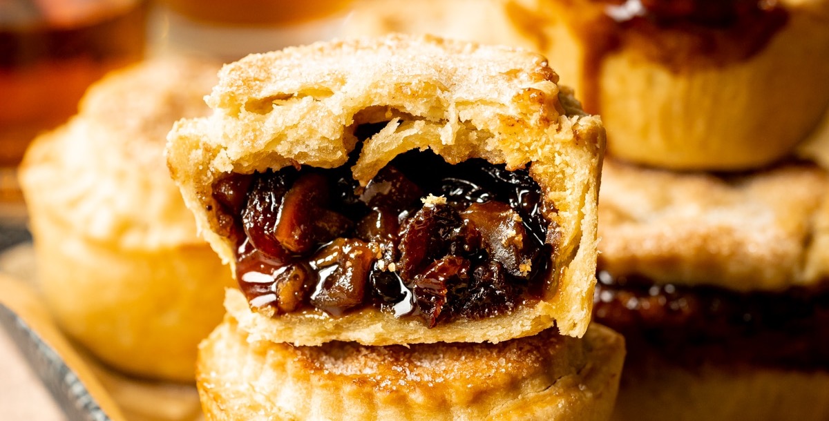 Vegan Mince Pies With Homemade Mincemeat